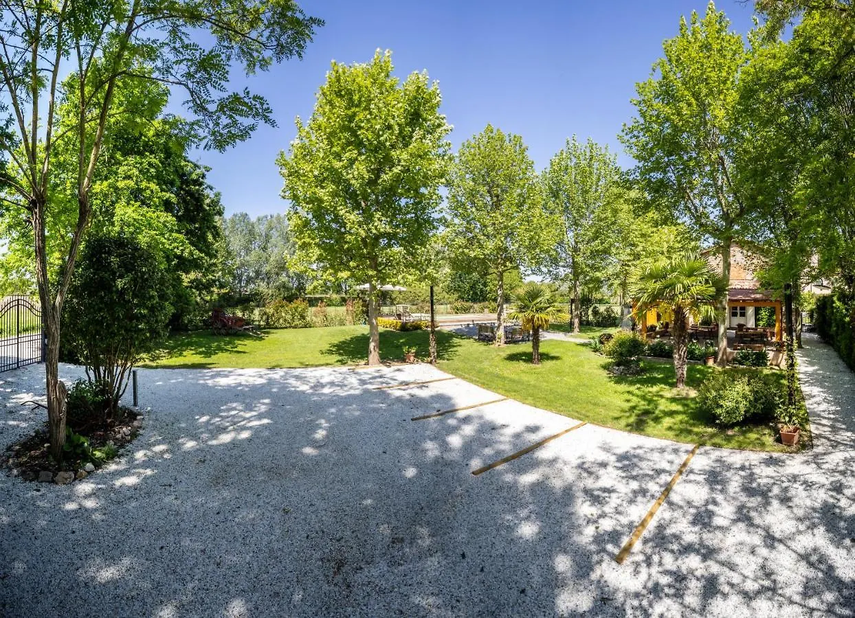 Bed and Breakfast Vecchio Granaio Pisa 2*,