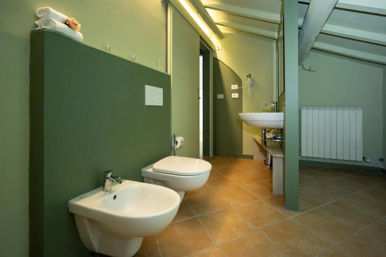 Bed and Breakfast Vecchio Granaio Pisa 2*,